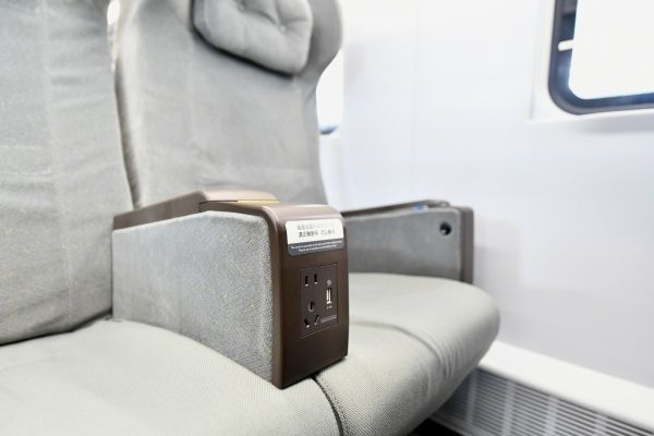 “高原版”復(fù)興號動車組首次落戶成都