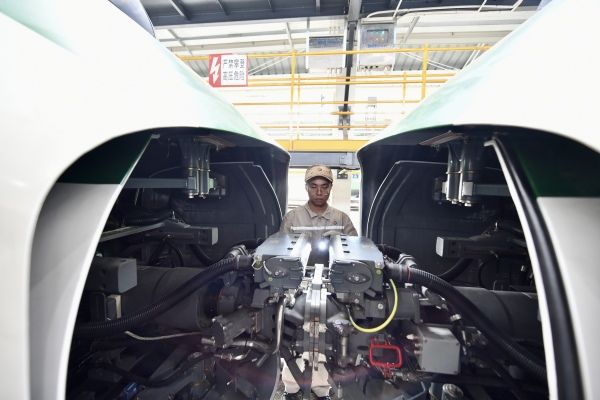 “高原版”复兴号动车组首次落户成都