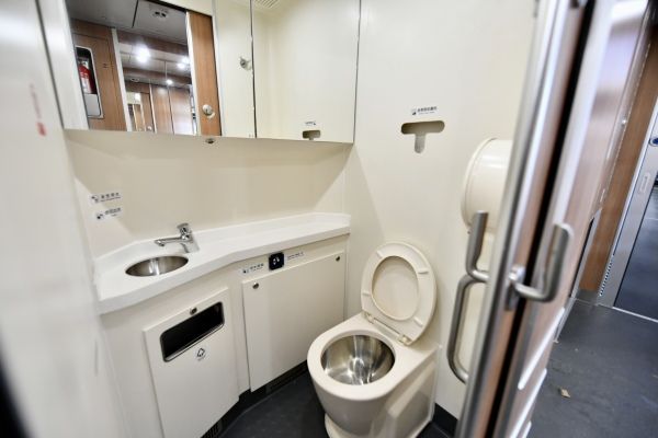 “高原版”復興號動車組首次落戶成都