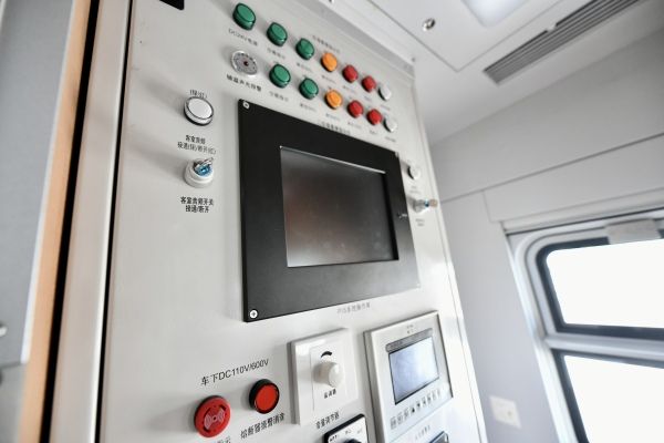 “高原版”复兴号动车组首次落户成都