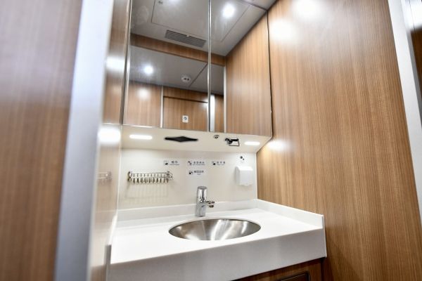 “高原版”复兴号动车组首次落户成都