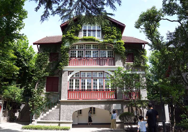 中国共产党代表团驻沪办事处纪念馆(周公馆)修缮后重新开放