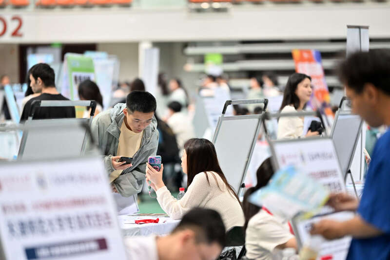 半岛BOB以更有力举措增强民生获得感——当前抓改革促发展观察之五(图2)