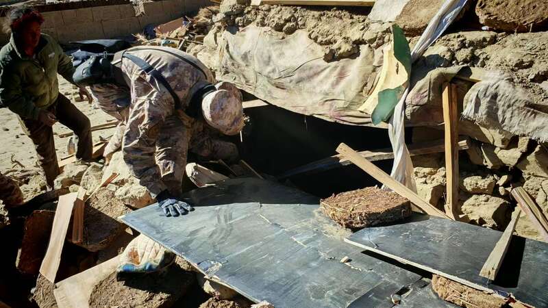 緊急馳援！西藏軍區(qū)部隊(duì)第一時(shí)間趕赴震中