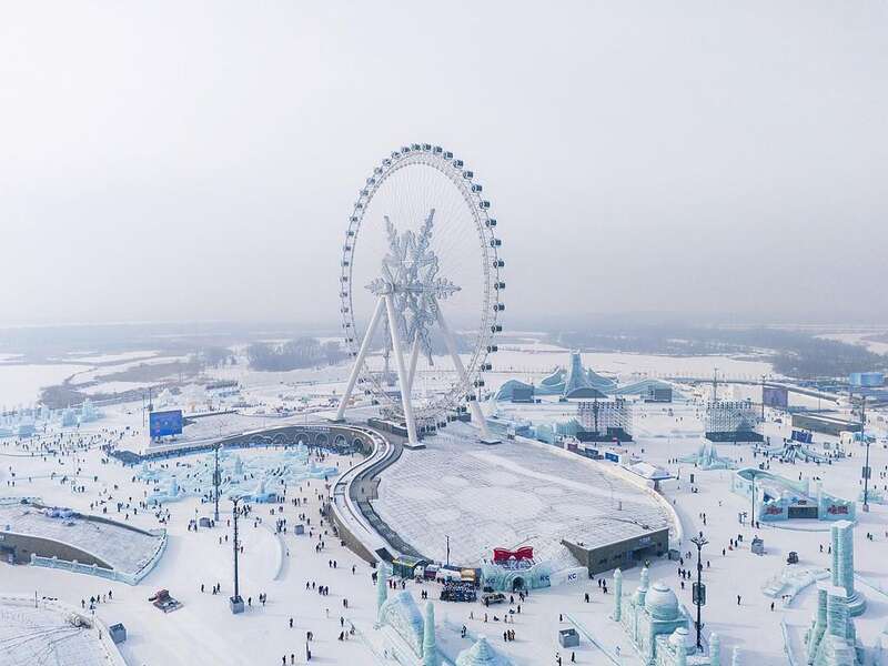 万众奔赴体育盛宴 见证冰雪经济“燃”起来尊龙网址(图3)