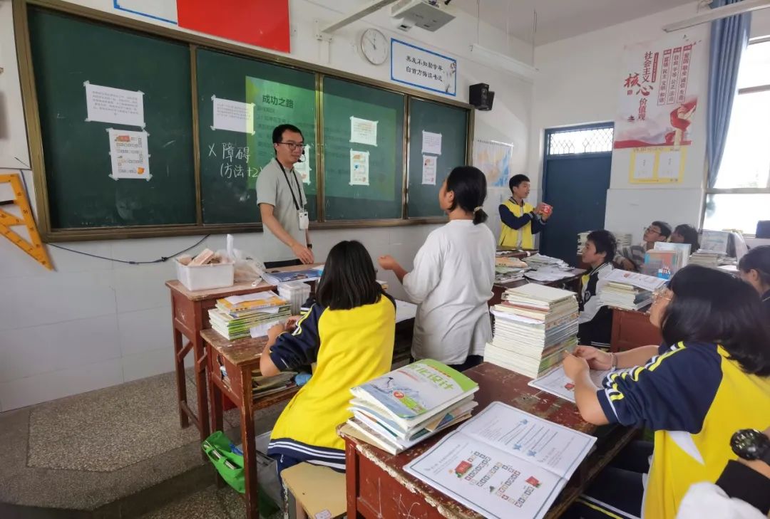 央媒为何频频点赞这位华东师大人？