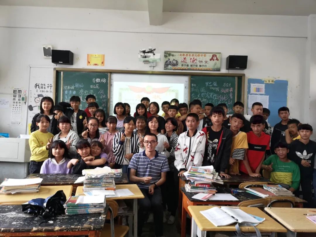 央媒为何频频点赞这位华东师大人？