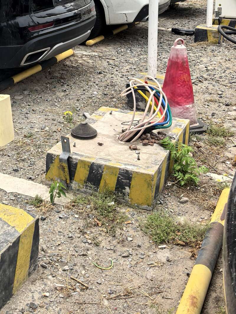 废弃新九游娱乐网址能源汽车充电桩成“僵尸”如何能清走？(图3)