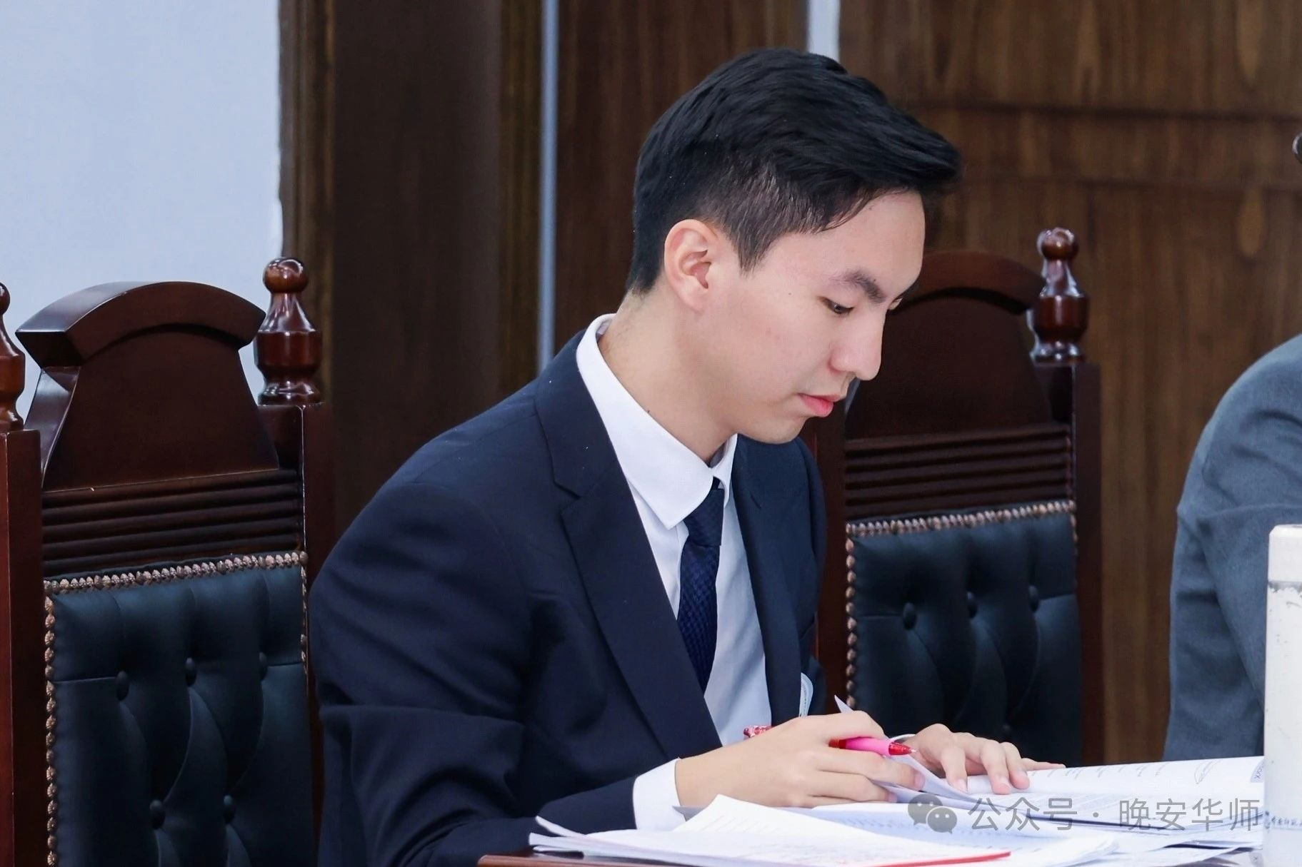 “把保證居民休養(yǎng)生息作為頭等大事”（總書記的公民情懷）