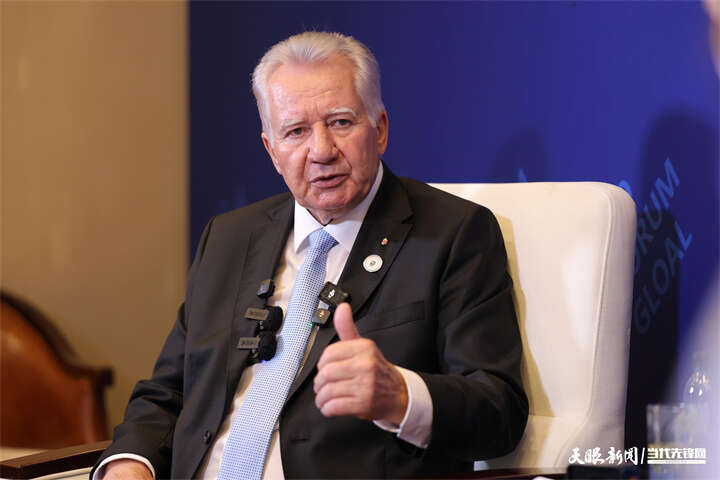 匈牙利国会副主席雅高布 伊什特万.jpg