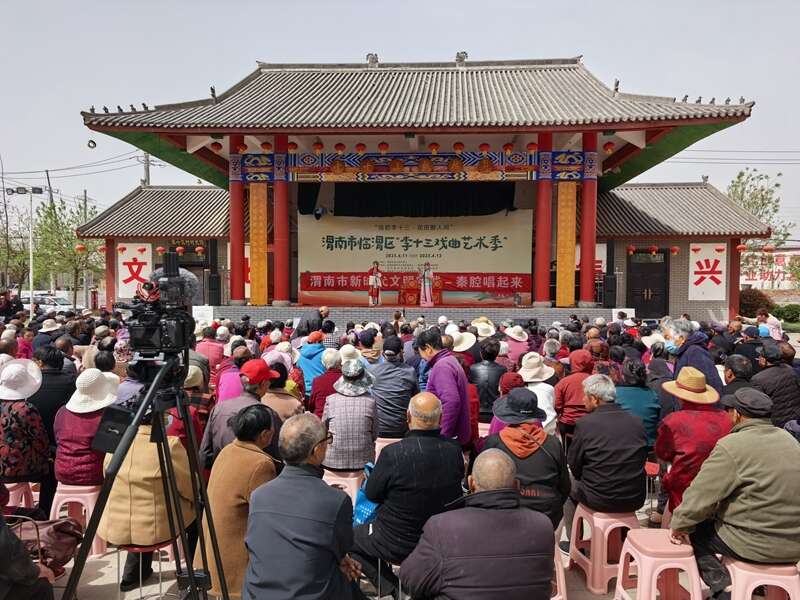 “一元剧场”下乡演出现场（资料图）。代九奎摄