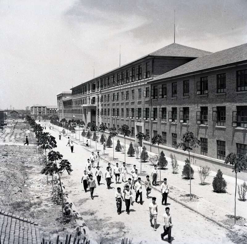 1959年拍摄的西迁后的交通大学校园一景（资料照片）。