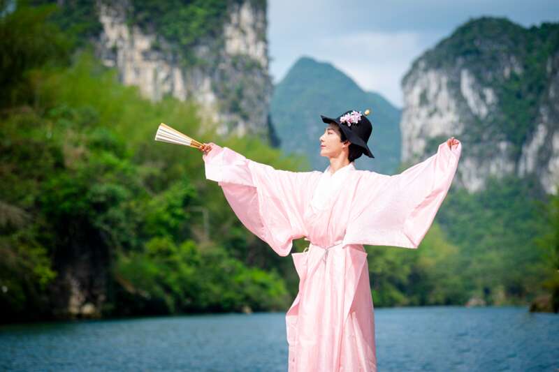 广西三月三国潮“神仙会”举行 图1