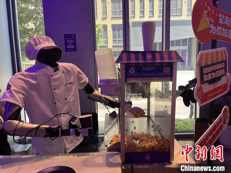 机器人在北京“上班”：30秒出咖啡、50道菜随便点(图4)